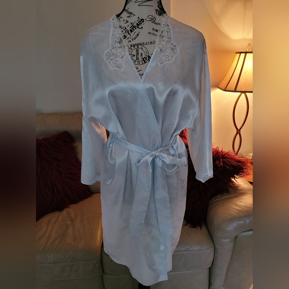 Notte adorable night robe. Size one size.